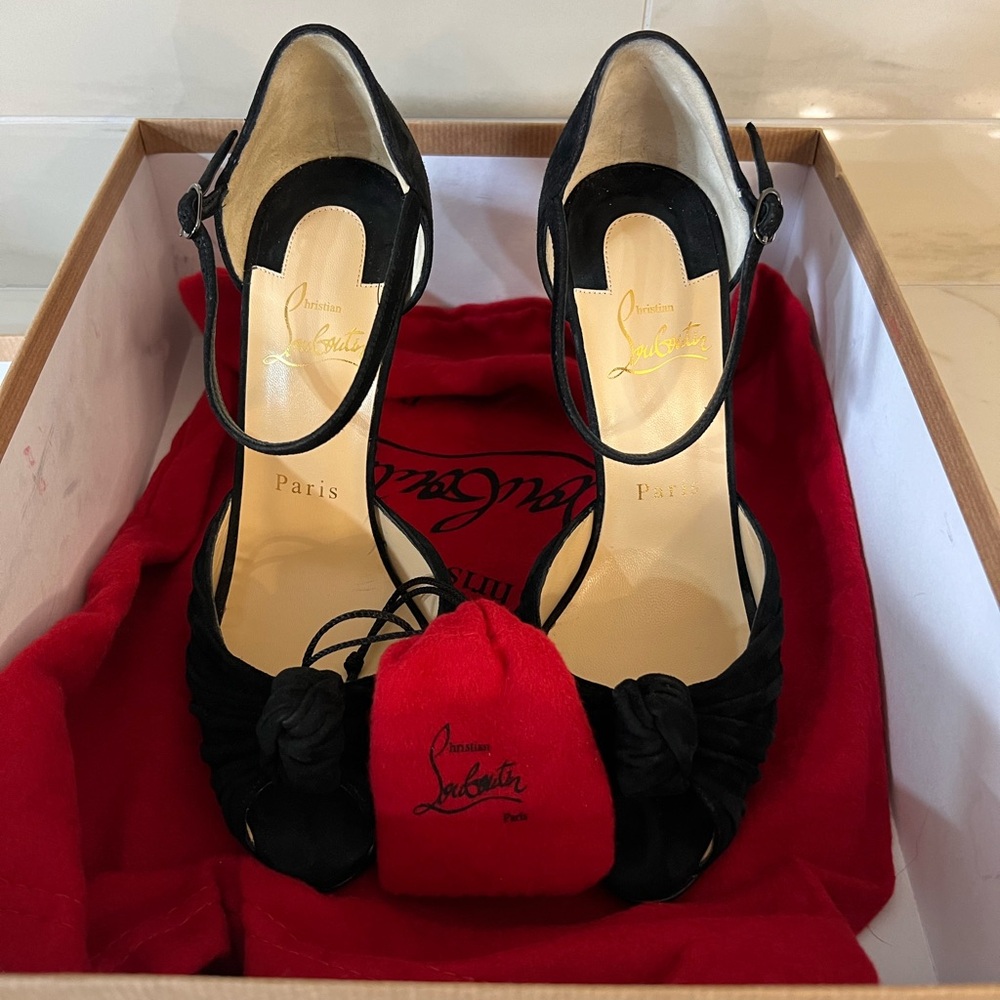 Christian Louboutin Black Heels Veau Velours Marchavekel 100
